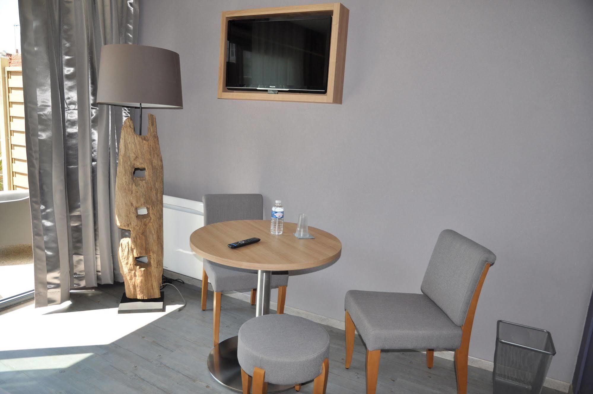 La Cremaillere Hotel-Restaurant Courseulles-sur-Mer Dış mekan fotoğraf